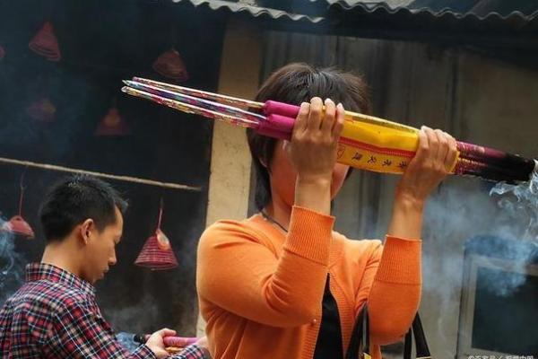 装修开工上香上几根 装修开工上香上几根
