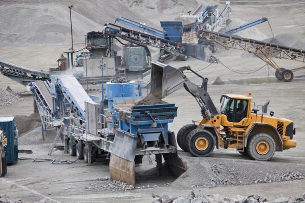 破土 动土 破土 动土